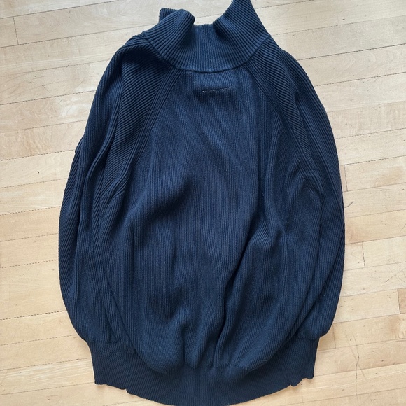 MM6 Maison Margiela Paris Black ribbed zip up cape, L, GP1517 - Picture 3 of 3